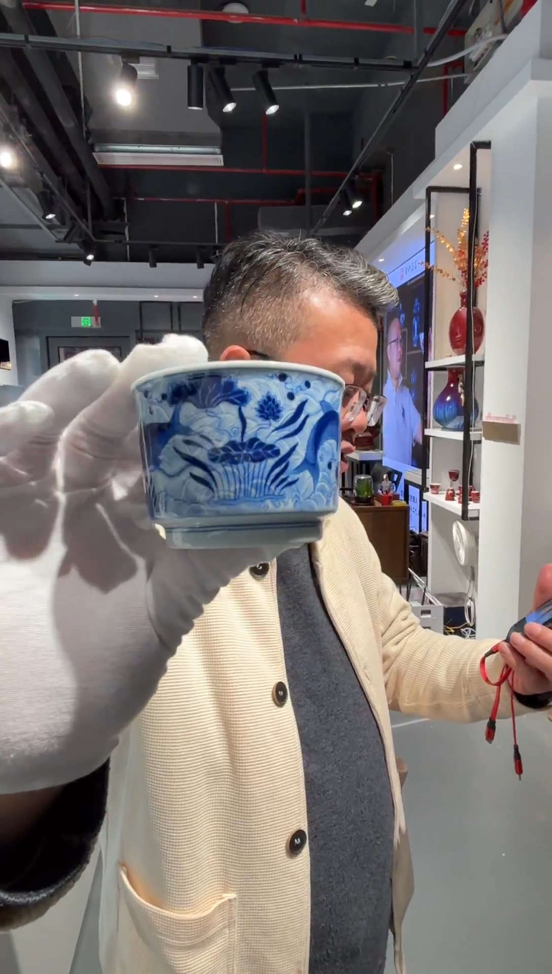 堂钟正窑陶瓷青花鱼藻马蹄杯