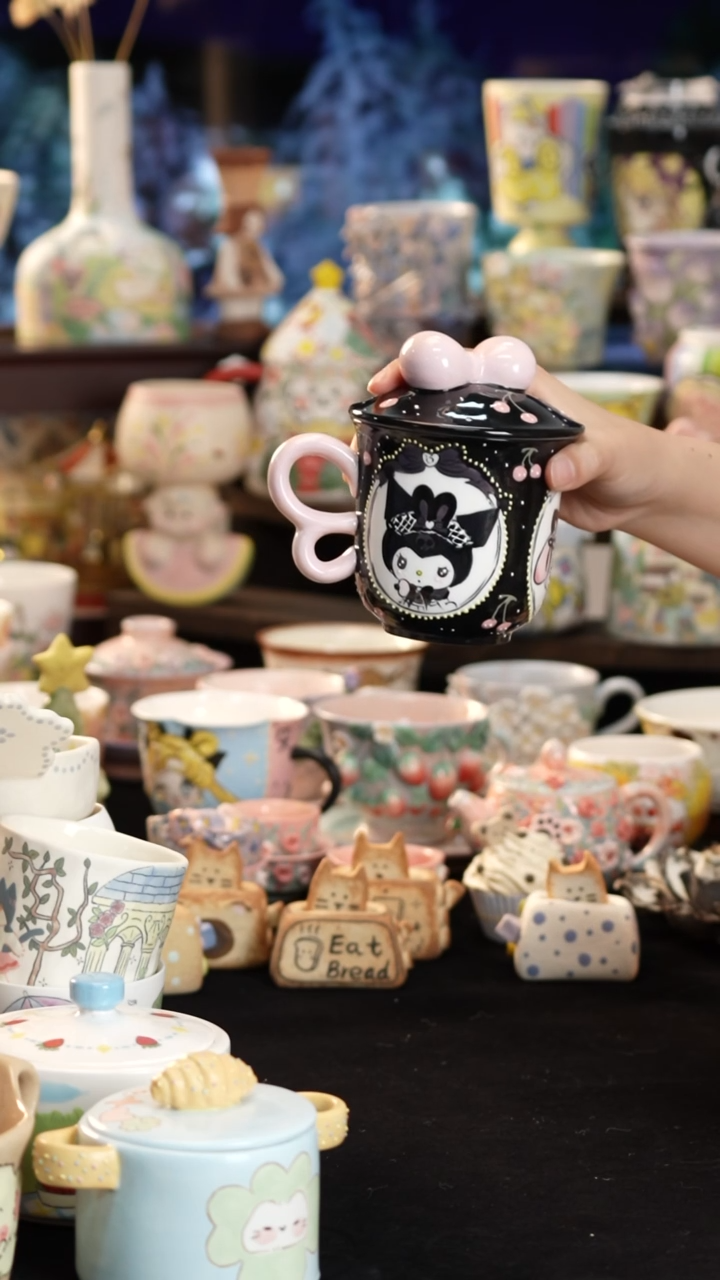 摆件陶景德镇釉下彩手绘设计师款陶瓷