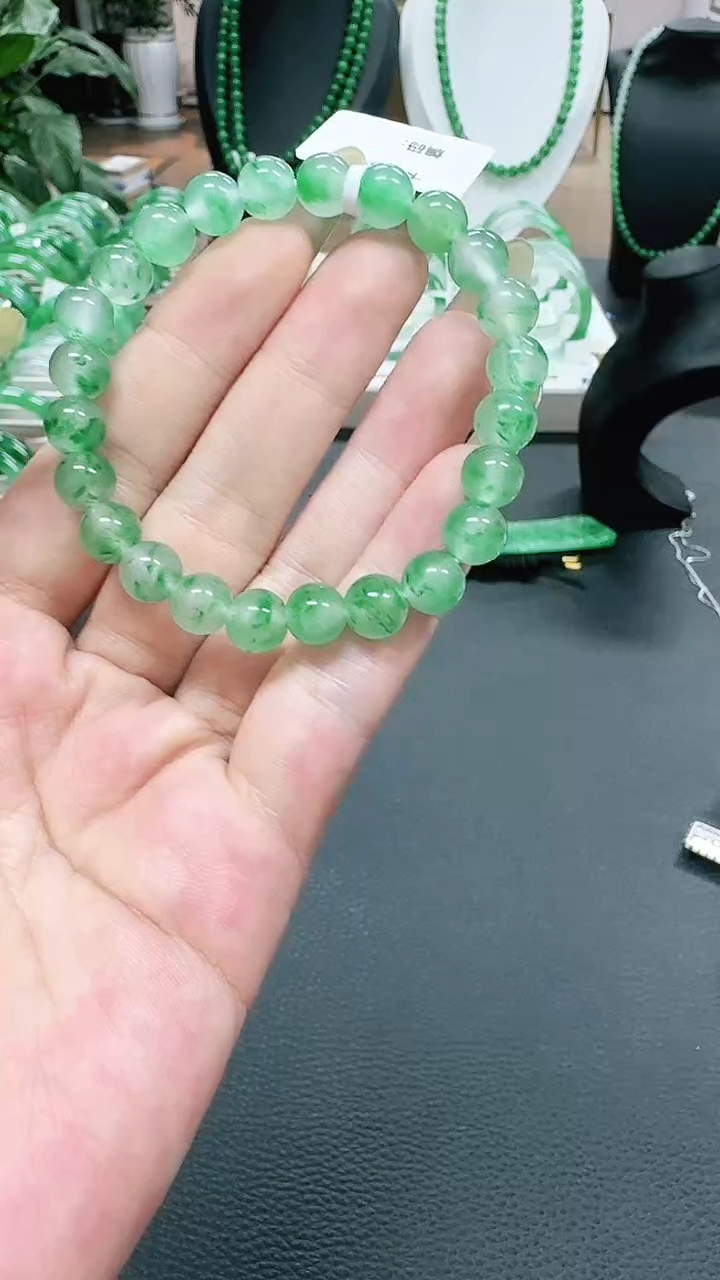 未镶嵌1石英质玉（非洲翠）/7931