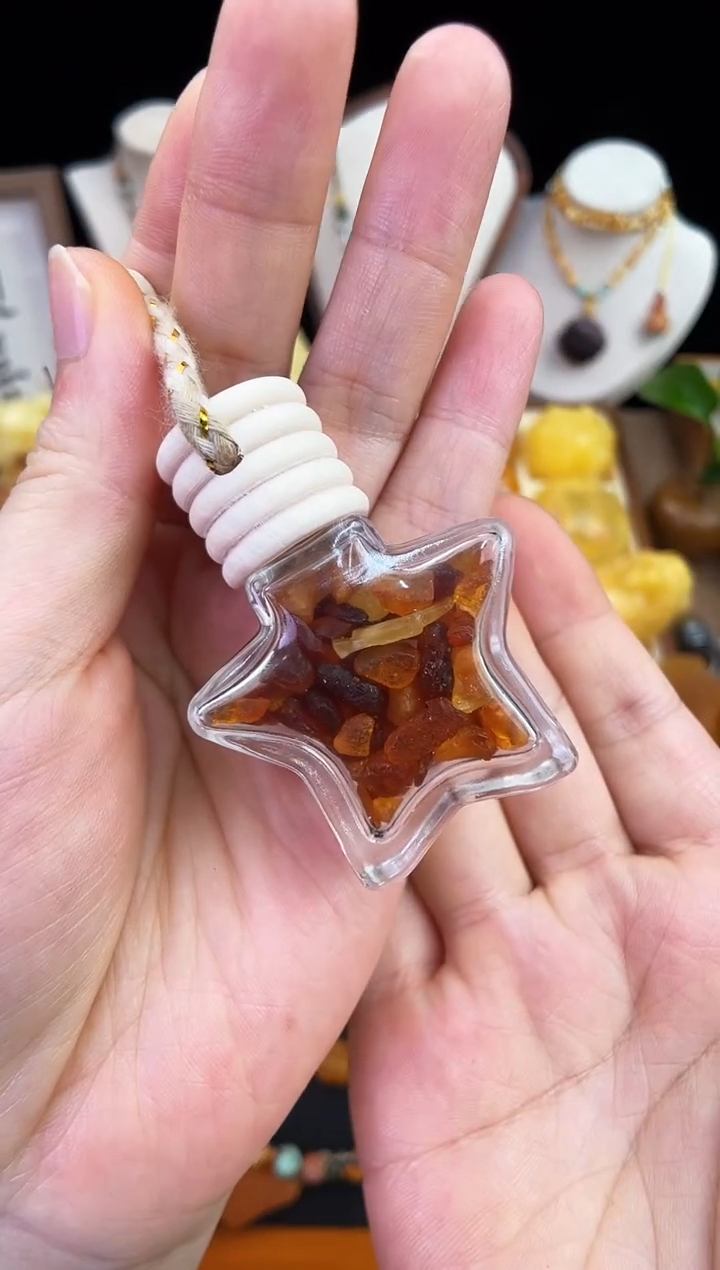琥珀未镶嵌珠宝奇石多样性发其一