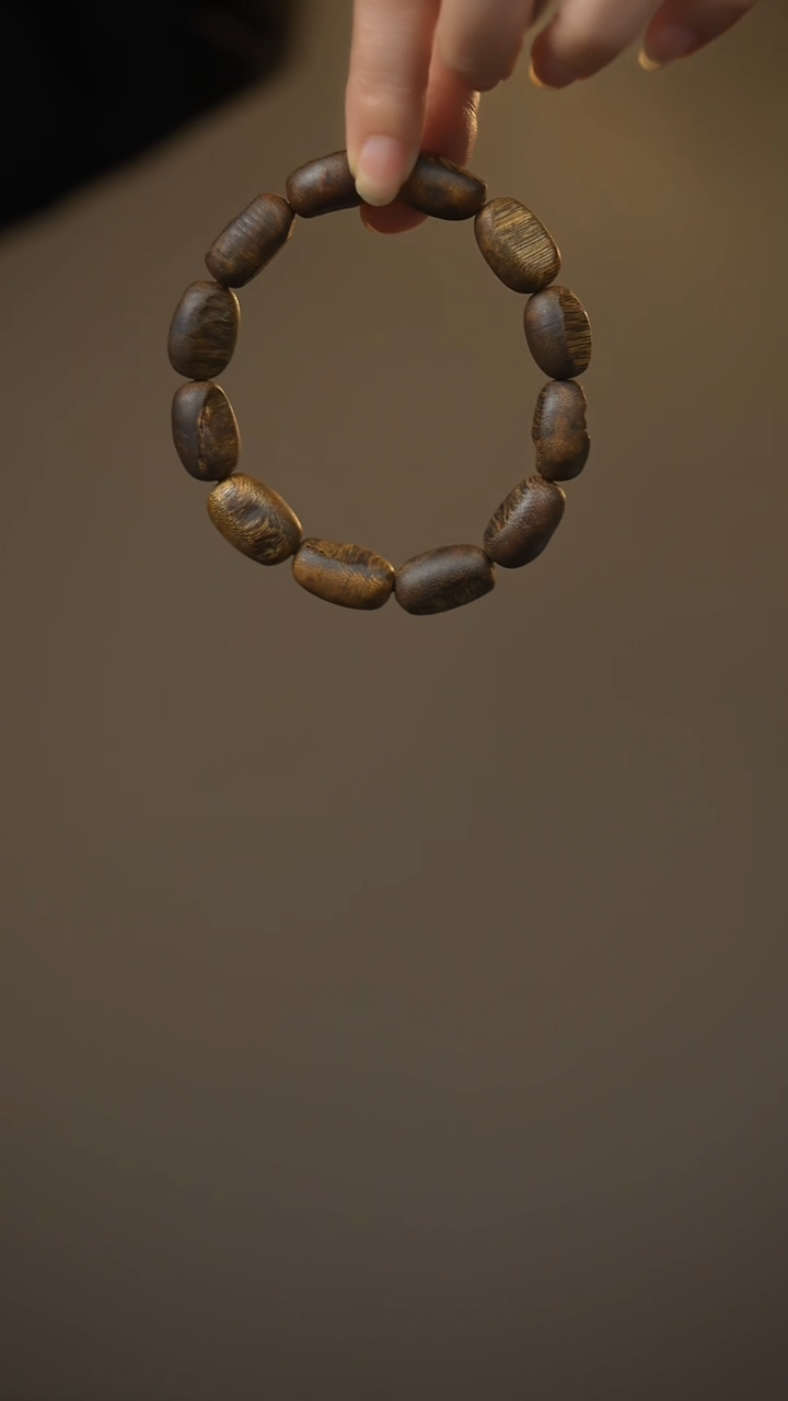 【闪购商品】沉香手串大留疤显眼包单圈随型