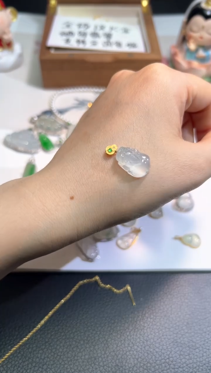 【闪购商品】翡翠颈饰18K金镶嵌翡翠源头直播间