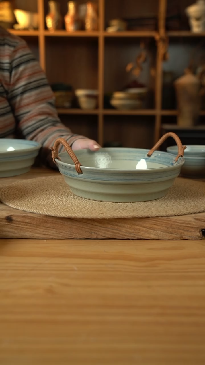 青云系列的9英寸双耳麻绳螺纹直筒盘1个