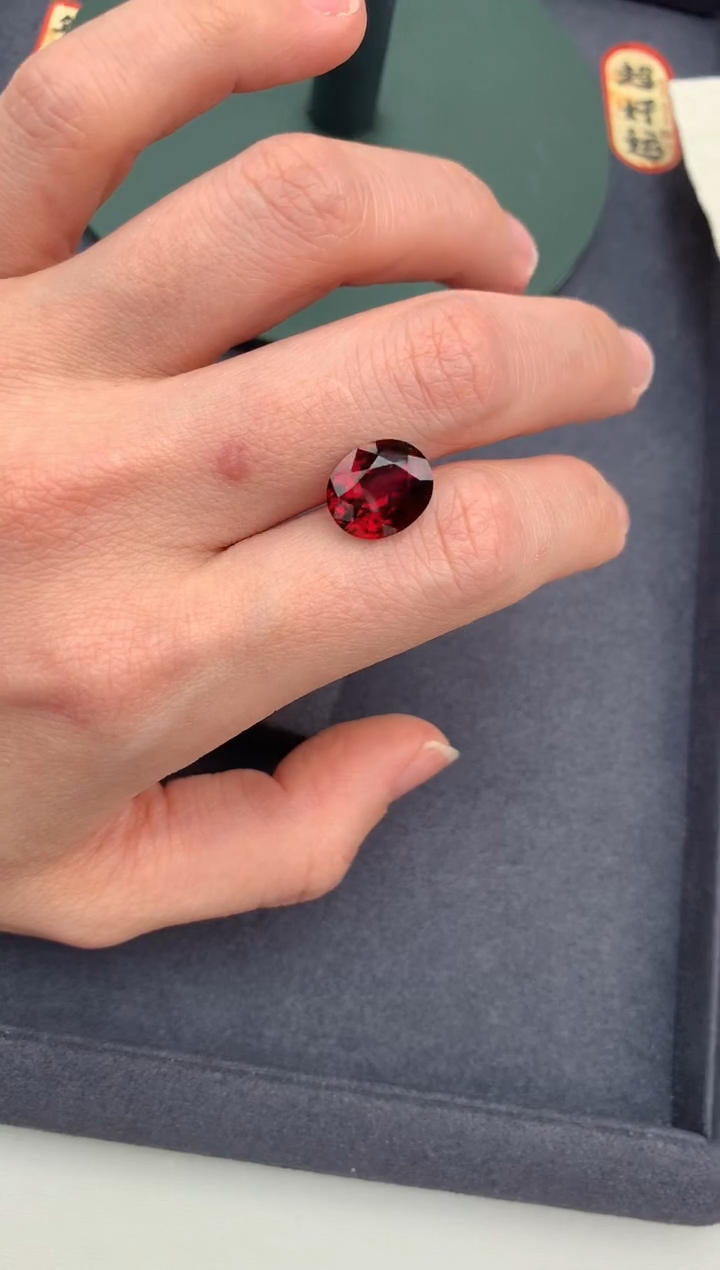 【闪购商品】石榴石裸石未镶嵌6.3ct镁铝榴石