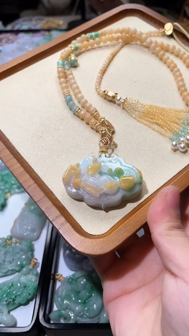 【闪购商品】翡翠颈饰未镶嵌吊坠