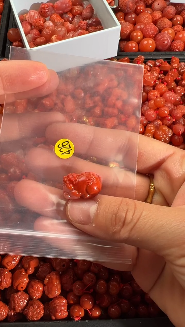 【闪购商品】南红玛瑙颈饰未镶嵌1