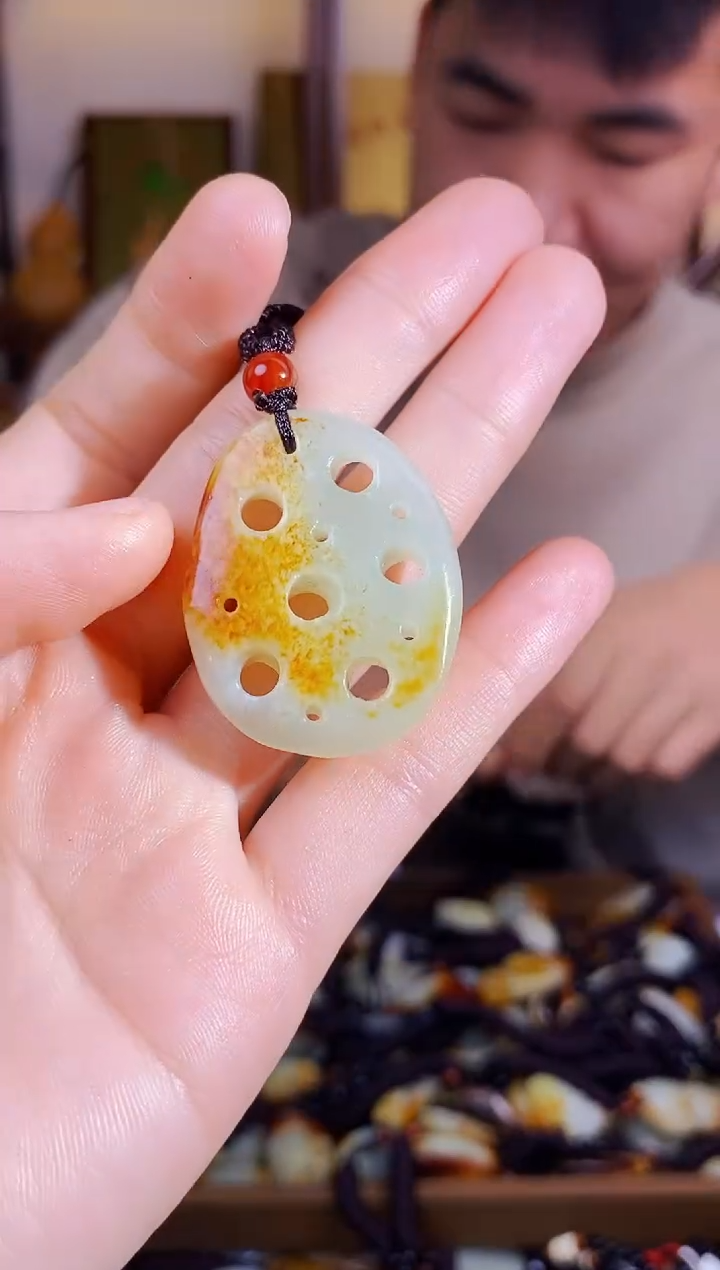 【闪购商品】和田玉颈饰未镶嵌1