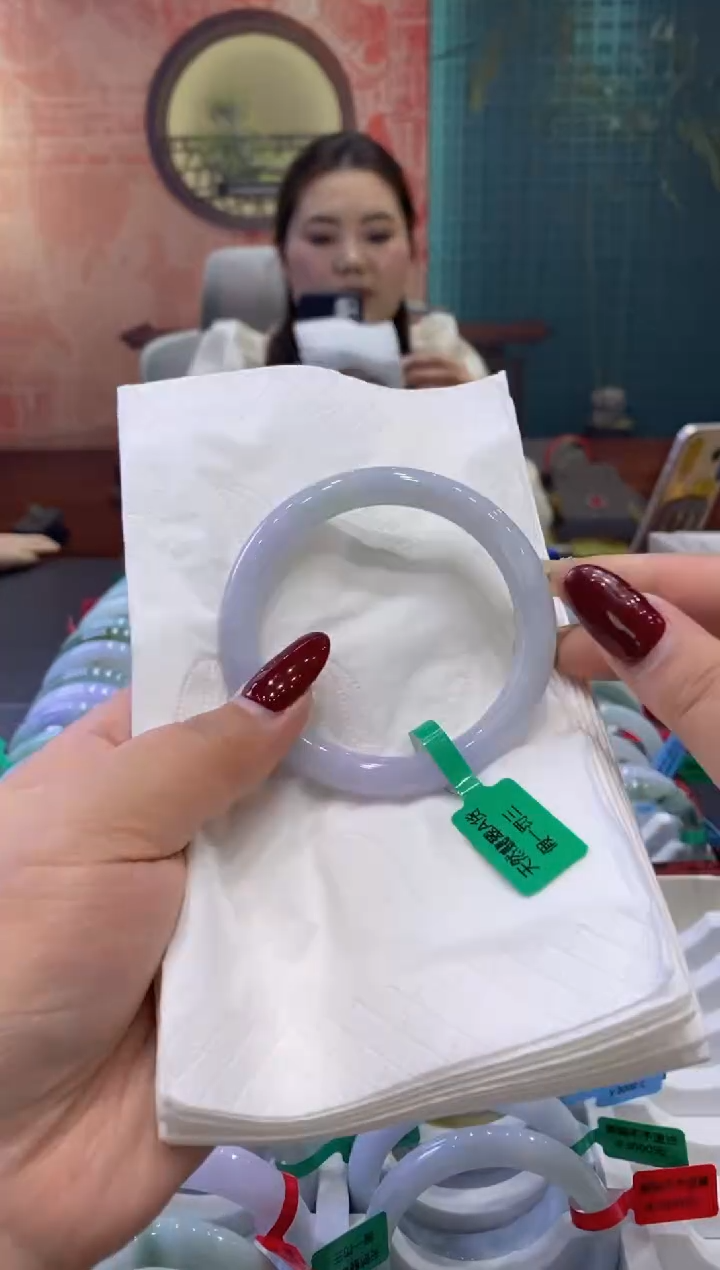 【闪购商品】翡翠手镯未镶嵌多人0017293