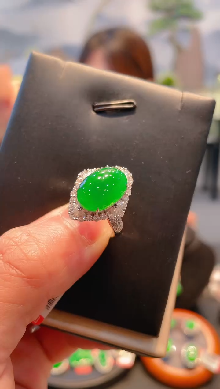 翡翠18K金镶嵌颈饰天然A货翡翠A61戒指