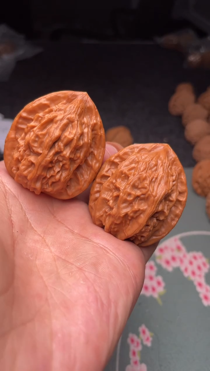 把件文玩核桃a241    大红袍 40尺