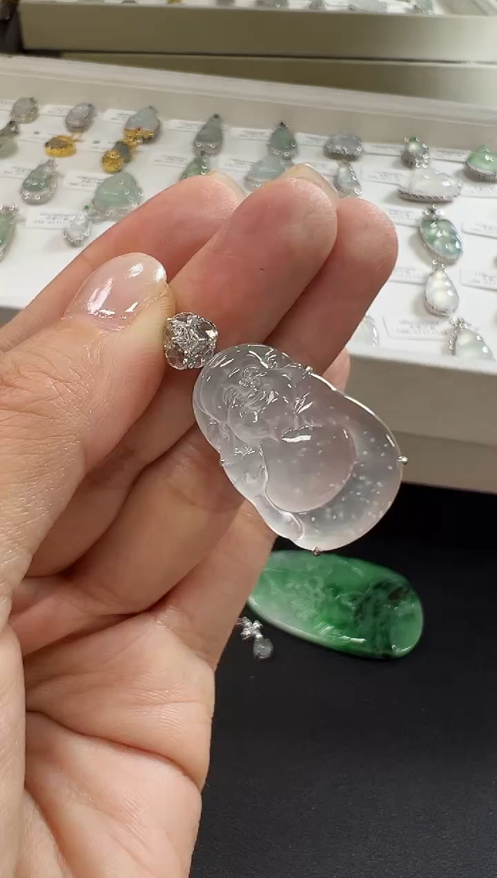 颈饰18K金镶嵌翡翠KLYL1129-005