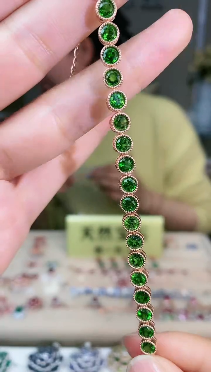 【闪购商品】透辉石手链银S925镶嵌手链