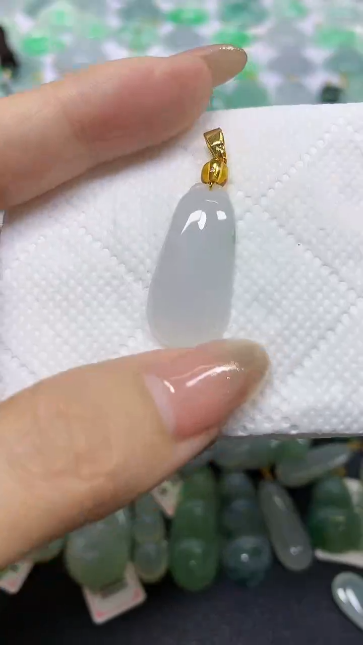 颈饰未镶嵌翡翠A货