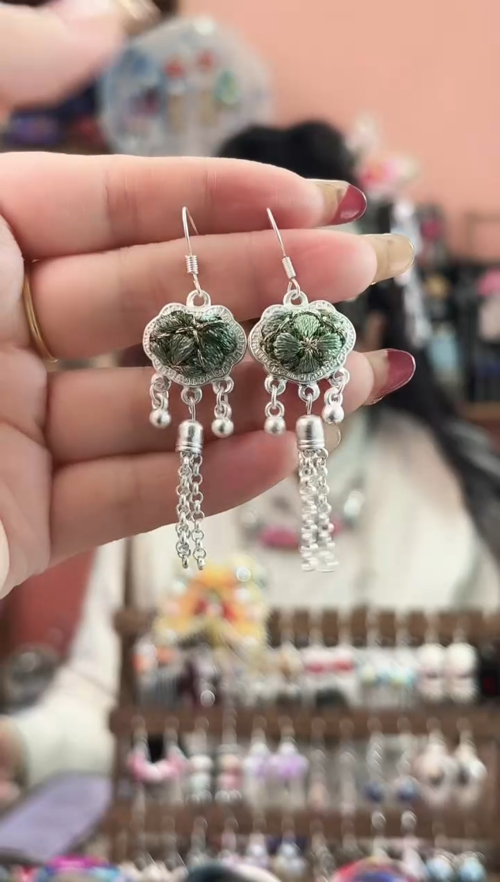 织绣艺枝独绣手工饰品28