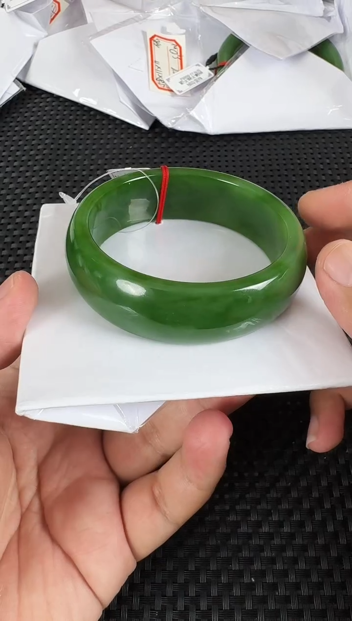 【闪购商品】和田玉（碧玉）手镯未镶嵌约60.1MM白+绿