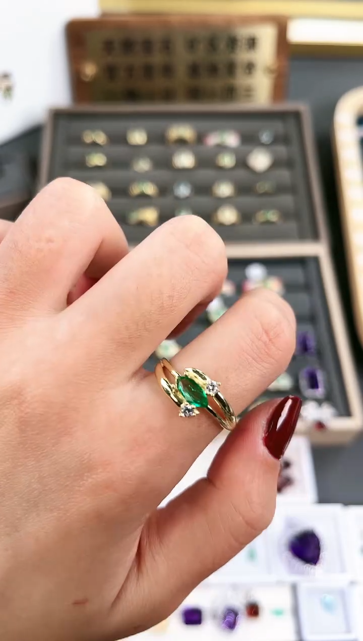 【闪购商品】祖母绿戒指银S925镶嵌Z002