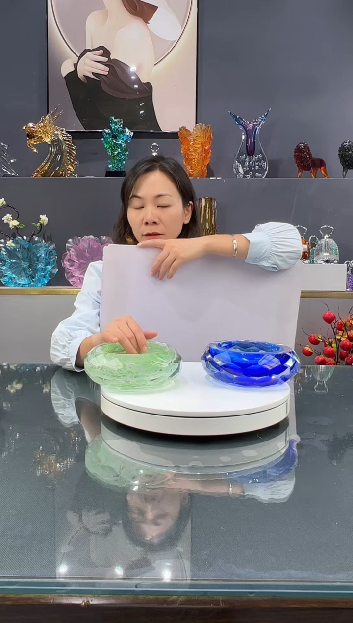 琉璃  水晶琉璃烟灰缸1个备注颜色