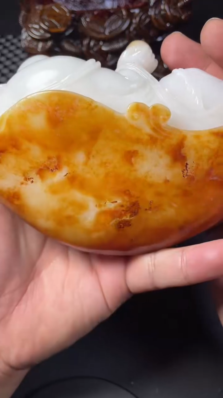 和田玉未镶嵌颈饰大****玉1