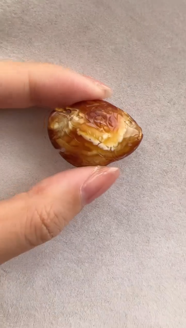 【闪购商品】琥珀裸石未镶嵌10210290-吊坠