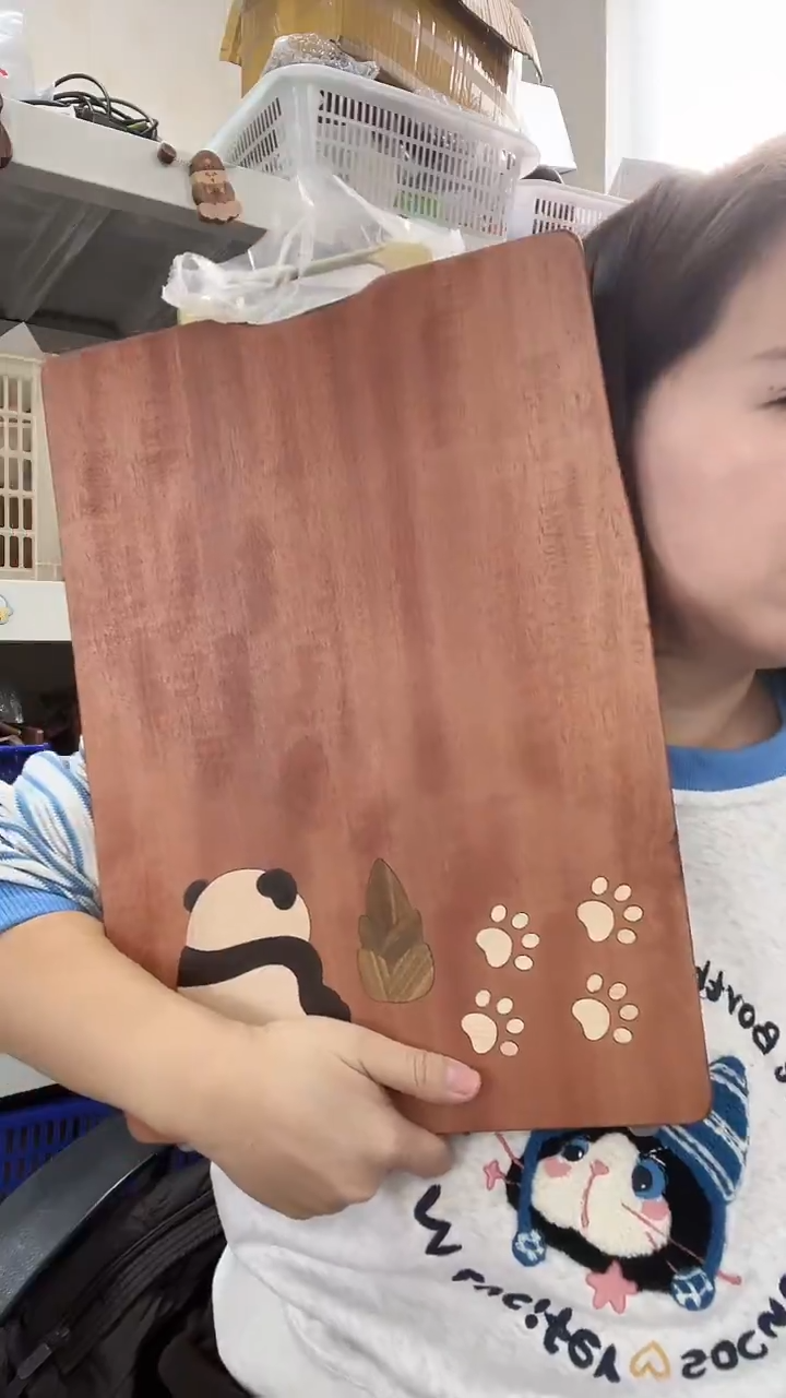 有机玻璃小熊猫瑕疵菜板子