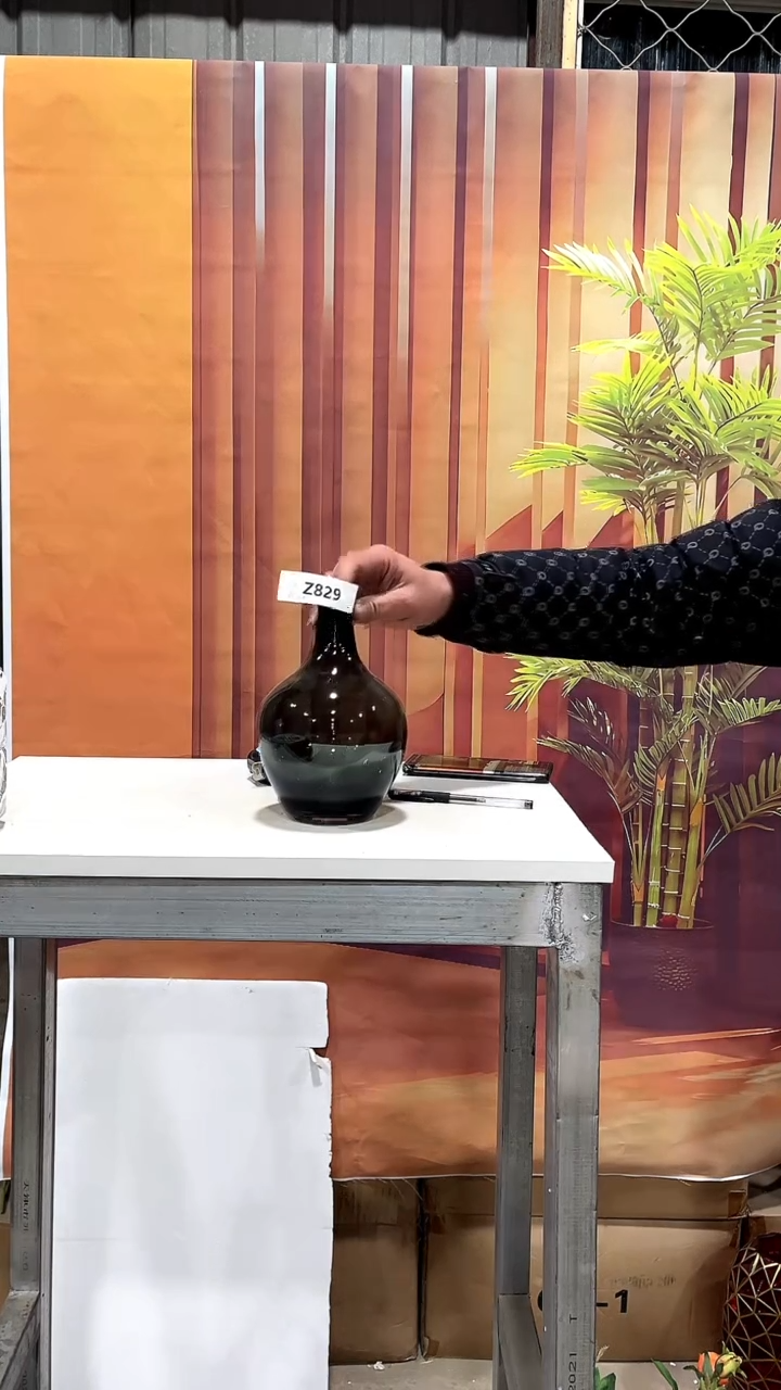 【闪购商品】玻璃829烟灰色吊钟20高