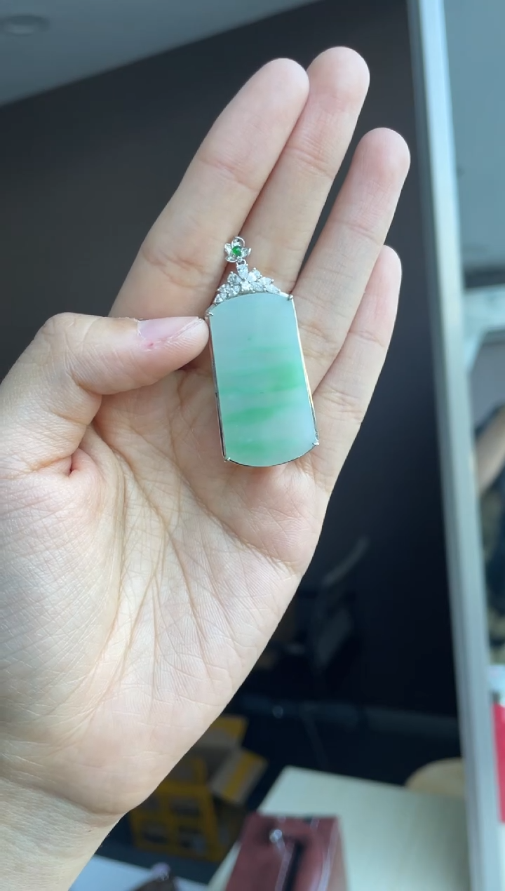 吊坠(不含链)18K金镶嵌翡翠天然缅甸A货翡翠