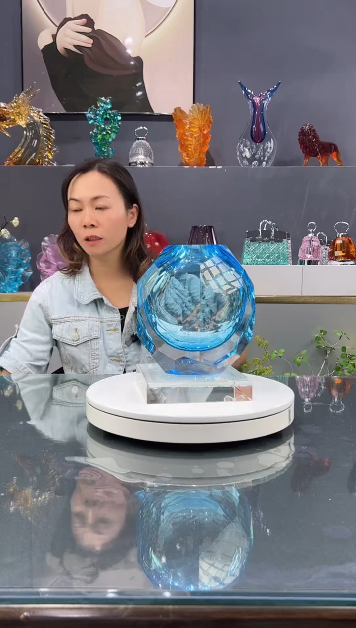 手工艺品琉璃越***?  水晶琉璃花瓶1个