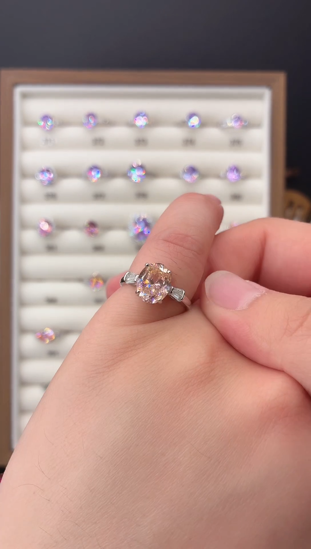 戒指彩色蓝宝石银S925镶嵌111111