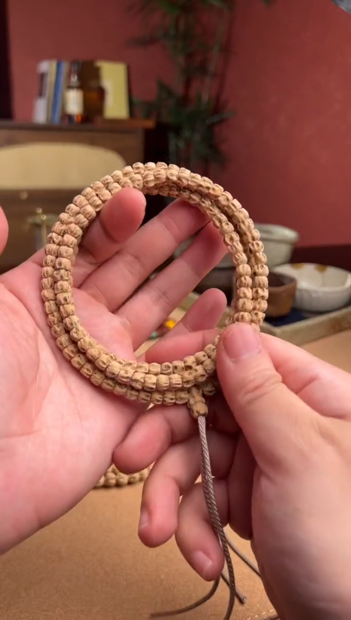 【闪购商品】柏香籽/百香籽吊坠021907