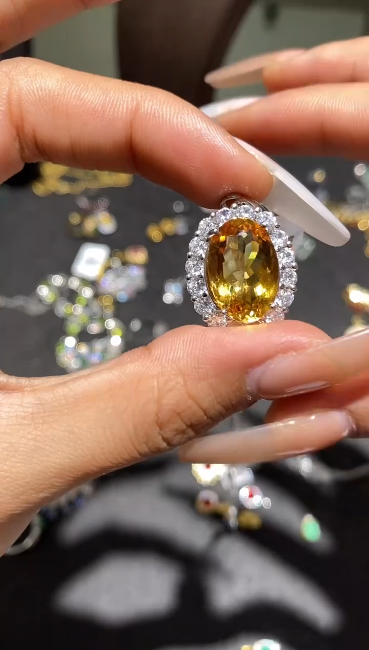 颈饰银S925镶嵌黄晶吊坠