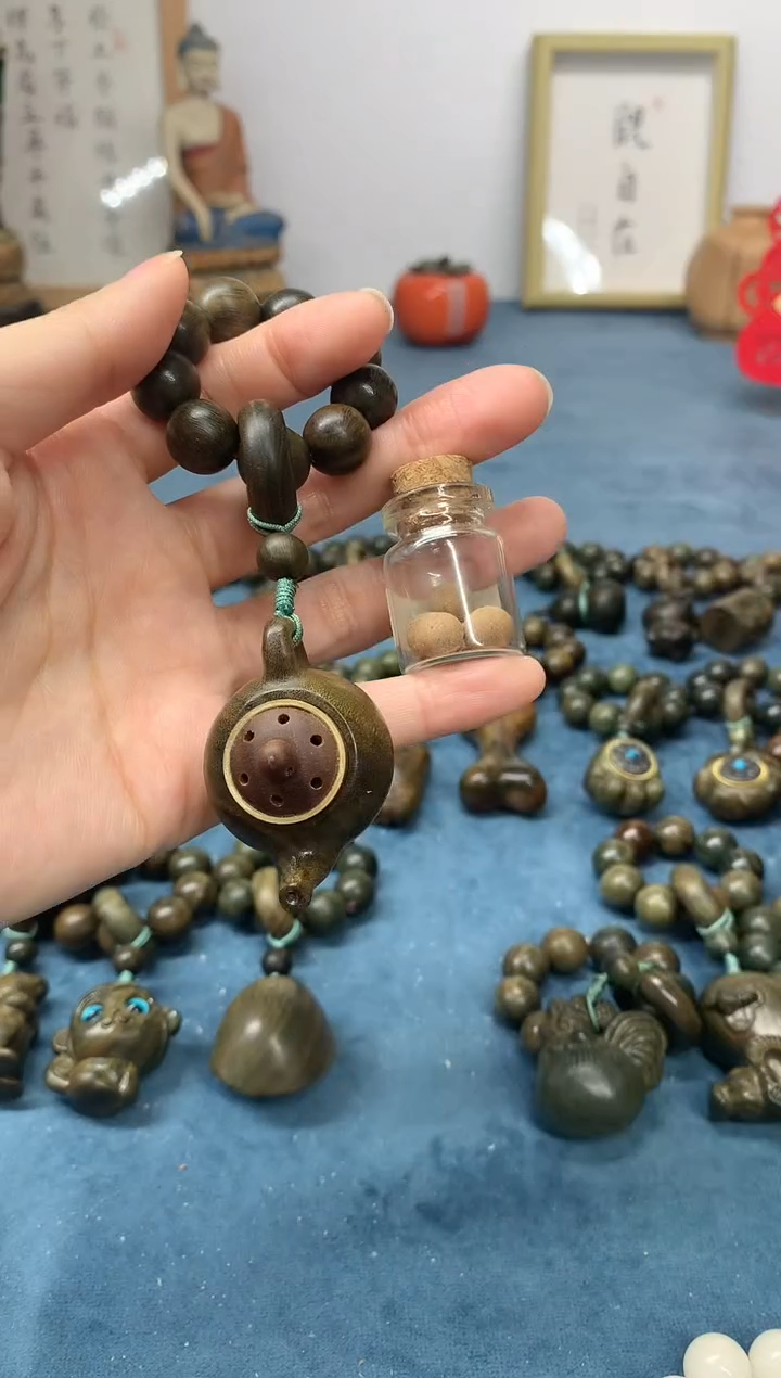 【闪购商品】维腊木（绿檀）把件把把壶香囊 送1瓶香丸