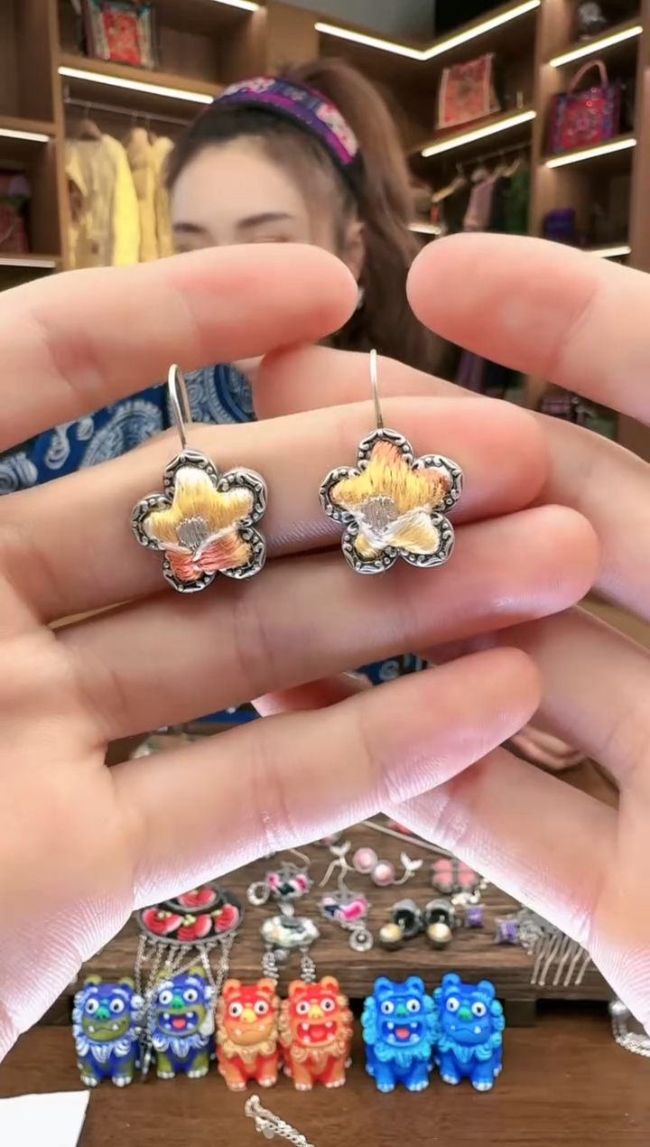 【闪购商品】织绣113黔东南苗族刺绣