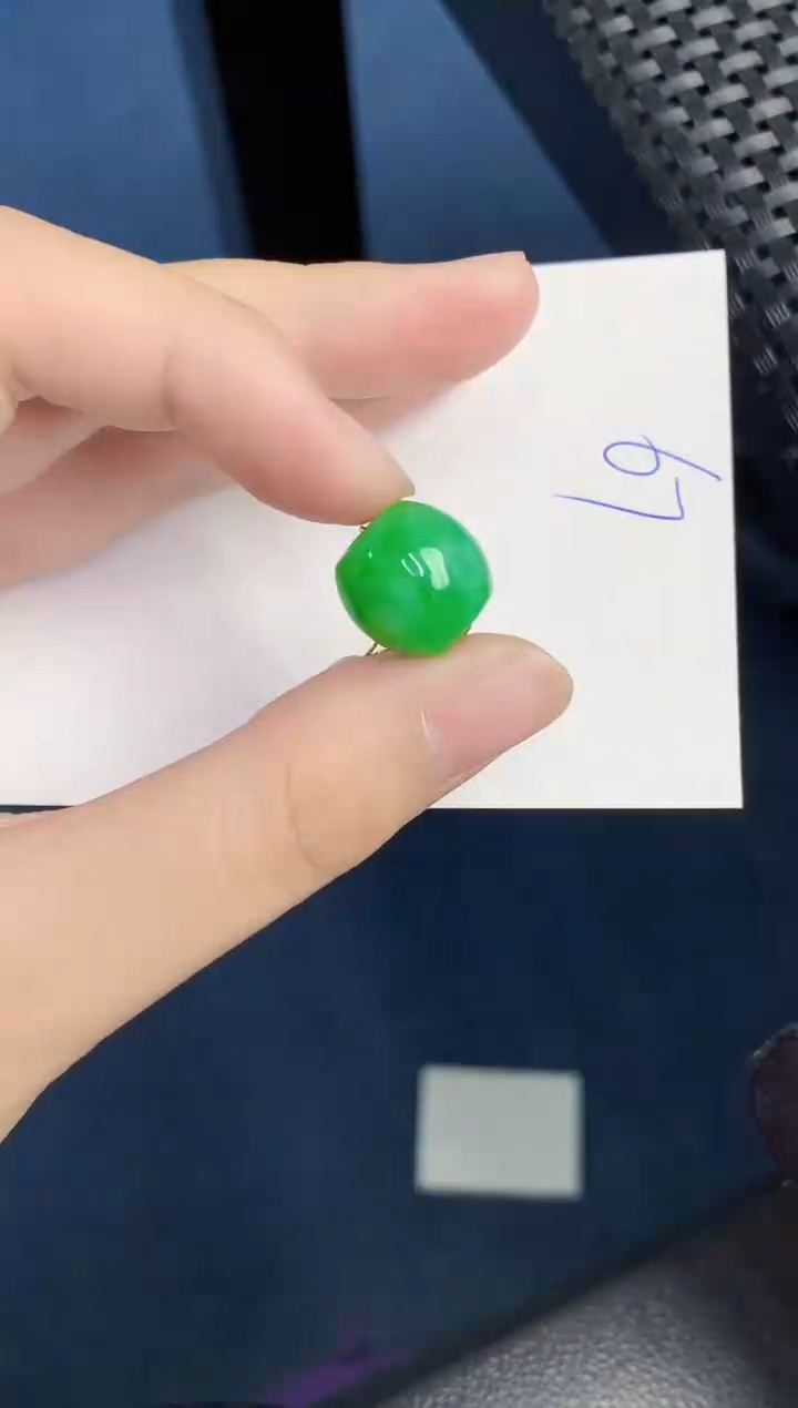 【闪购商品】翡翠未镶嵌颈饰000000000