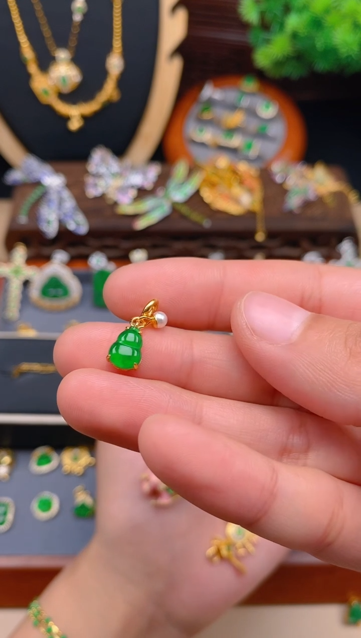 【闪购商品】翡翠吊坠(不含链)银S925镶嵌葫芦万能扣