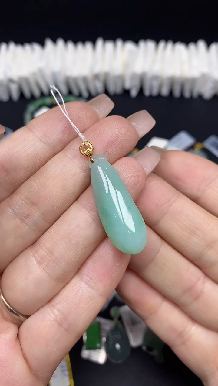 吊坠(不含链)18K金镶嵌翡翠福瓜18K金扣镶嵌@@CMT