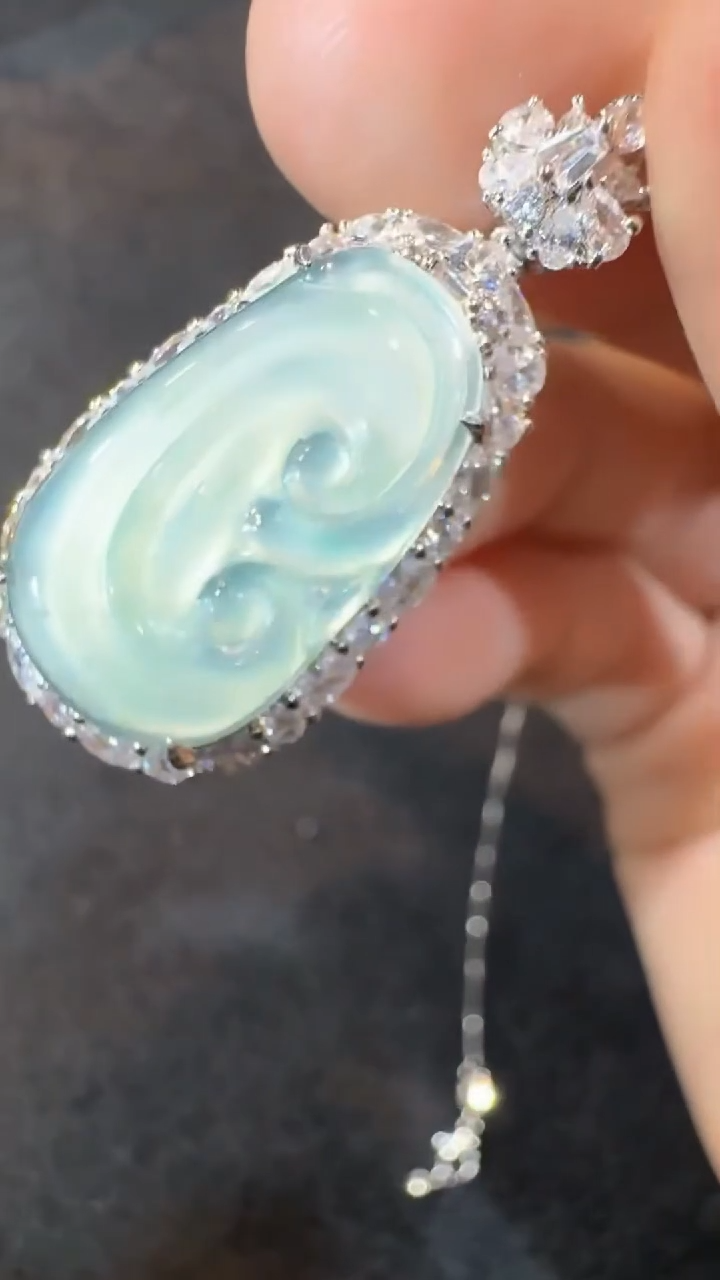 【闪购商品】翡翠吊坠(不含链)未镶嵌多样性发货其一不含链