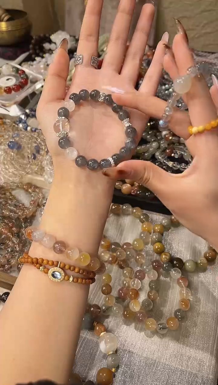 水晶摆件未镶嵌单圈灰月光孤品 仅此一条