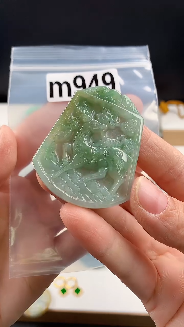 颈饰未镶嵌翡翠天然翡翠吊坠挂件