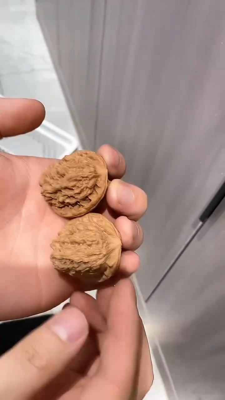 【闪购商品】文玩核桃把件马老四32-34