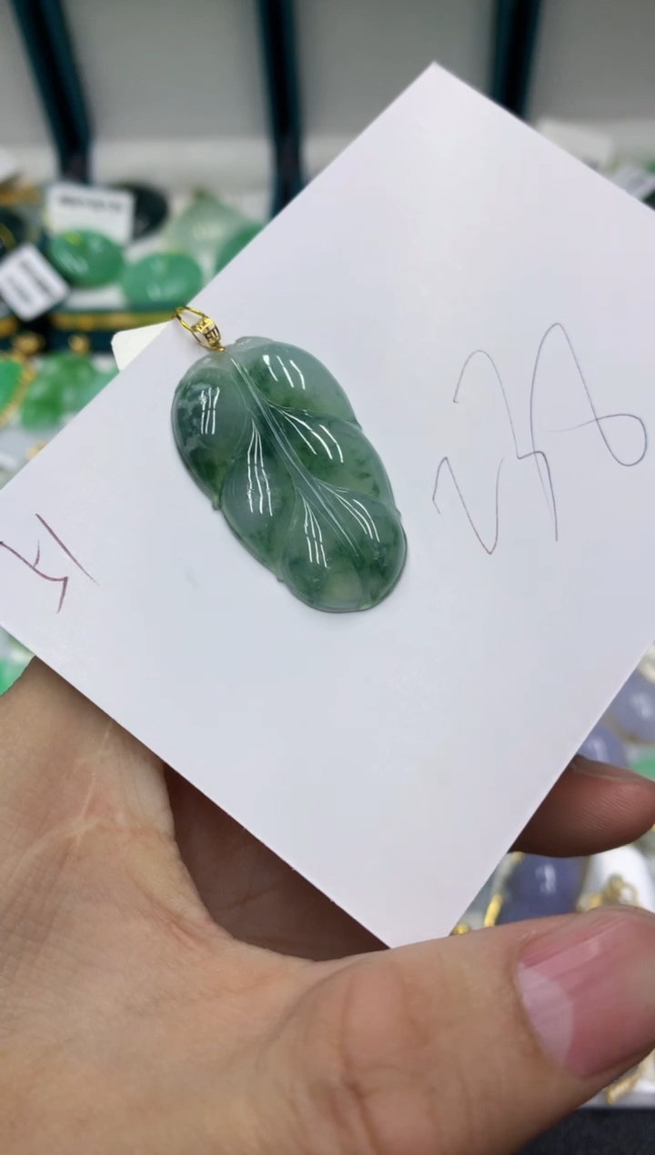 【闪购商品】翡翠颈饰18K金镶嵌翡翠