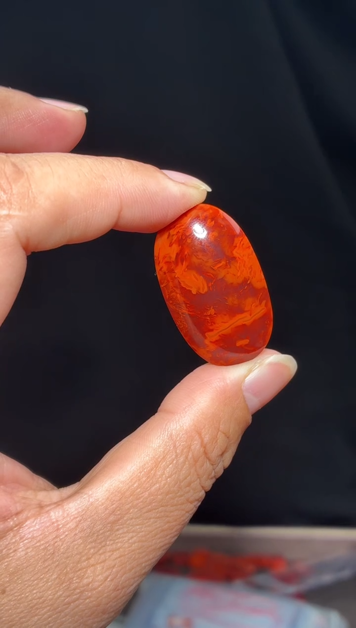 颈饰未镶嵌南红玛瑙牌子一个