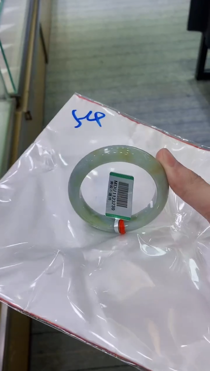 【闪购商品】翡翠手镯未镶嵌              
