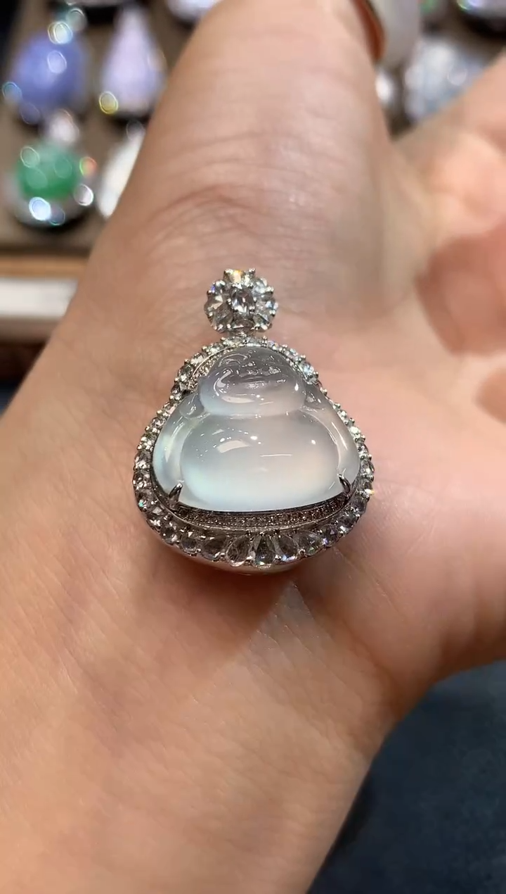 吊坠(不含链)18K金镶嵌翡翠C70