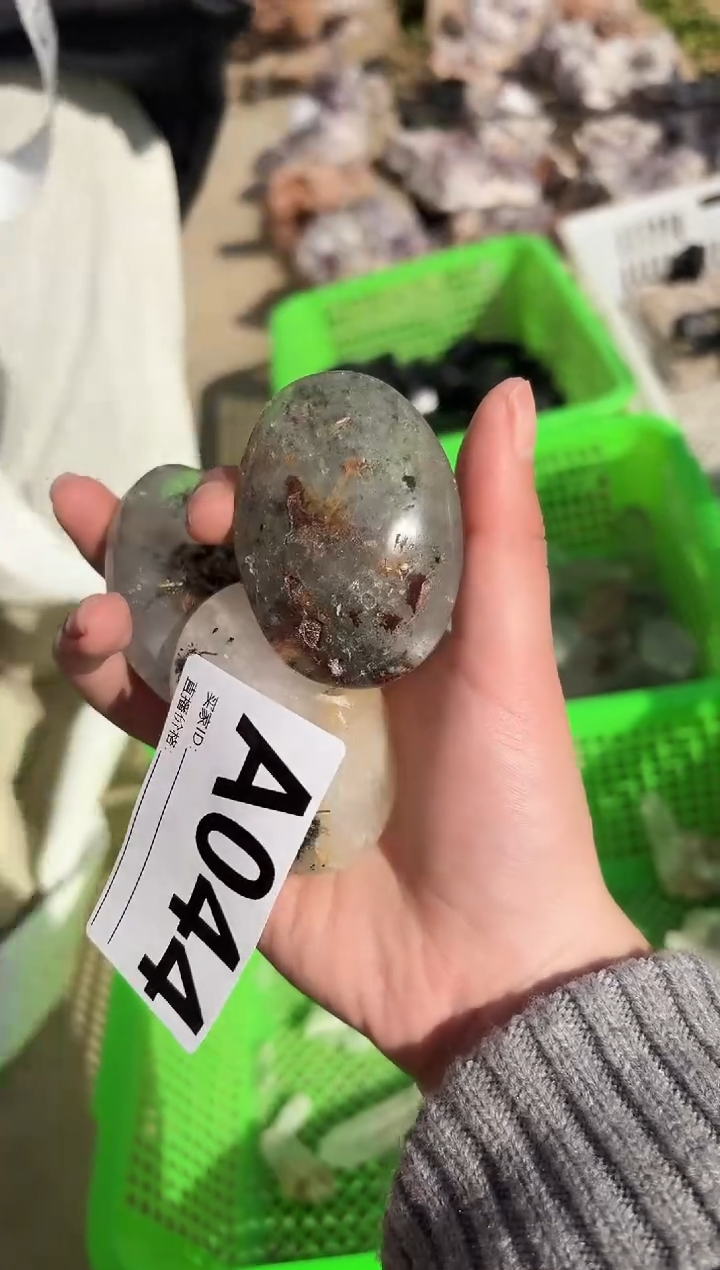 【闪购商品】水晶摆件未镶嵌幽灵手把件多样性发一个 044
