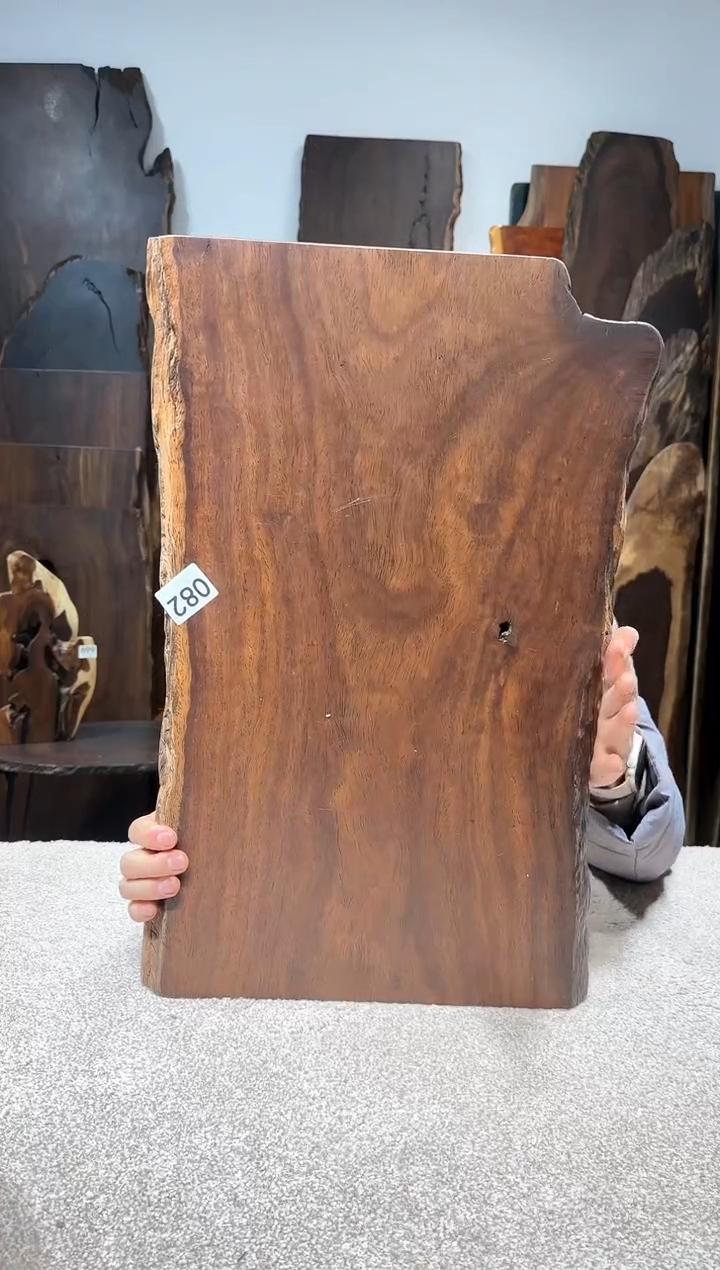 【闪购商品】风车木（黑檀木）尺寸57*35*2.2编号082