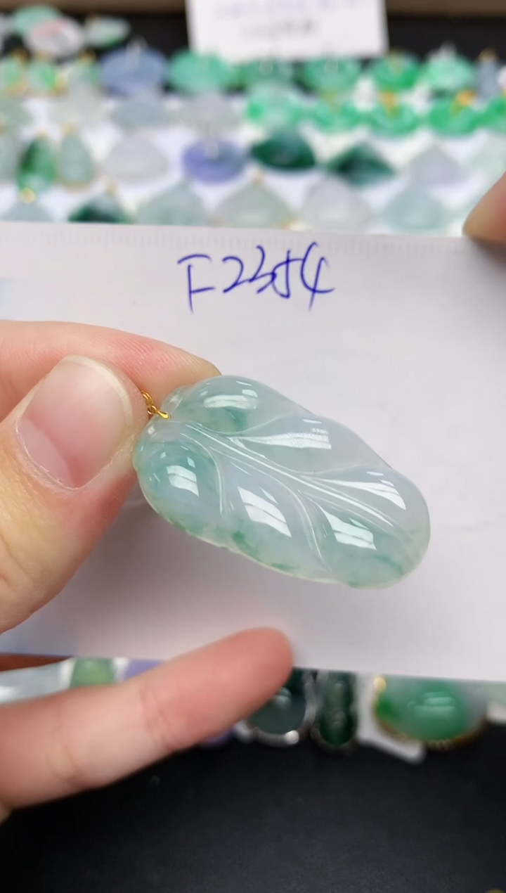 颈饰18K金镶嵌翡翠天然缅甸A货翡翠百元以上9元证书费自理