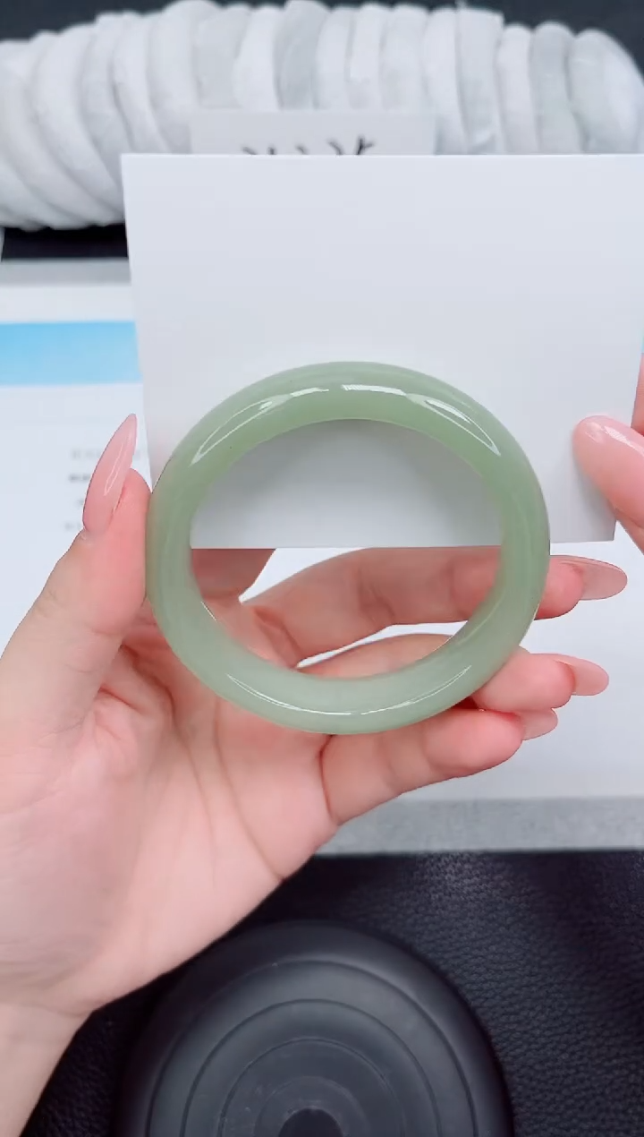 石英质玉手镯未镶嵌7-58.4