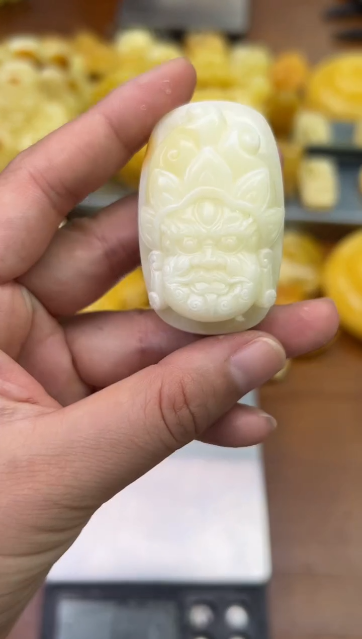 未镶嵌琥珀裸石蜜蜡吊坠