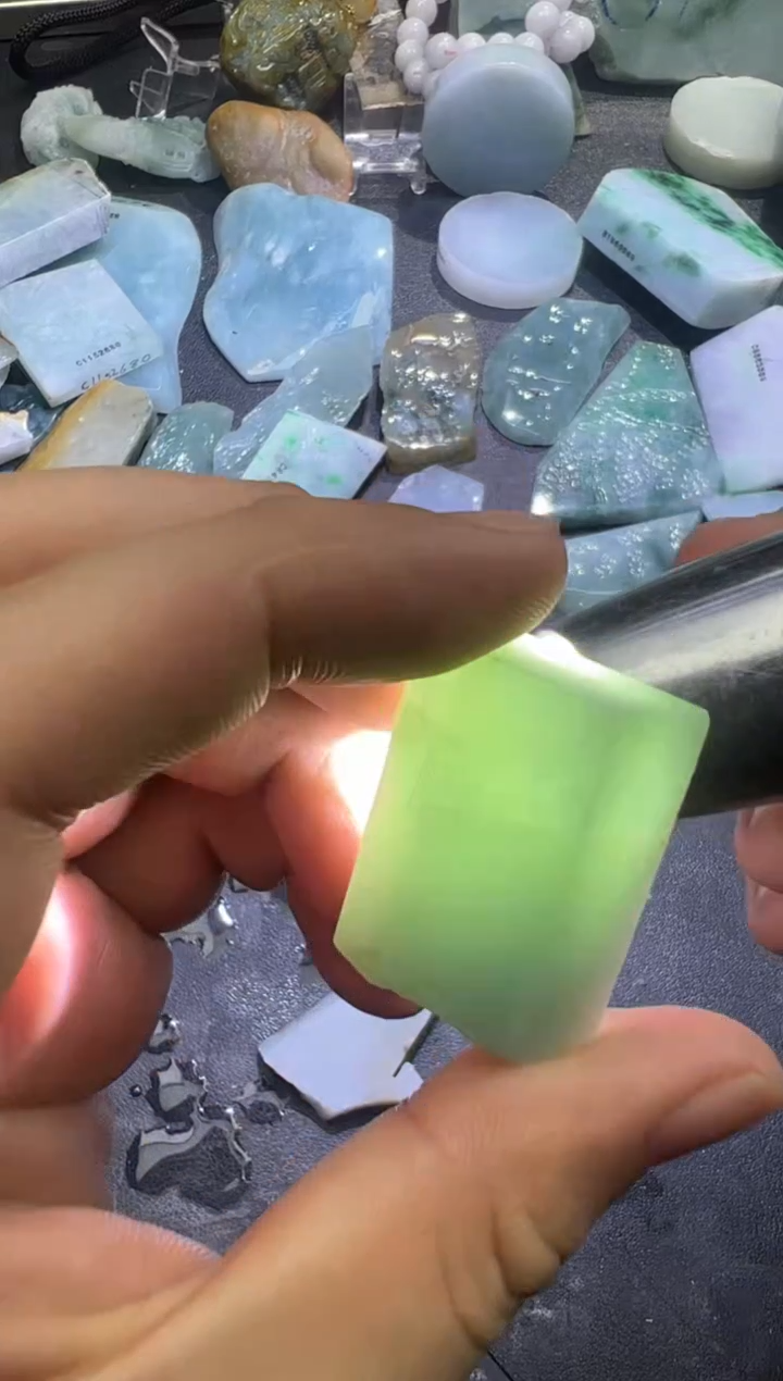 未镶嵌挂件翡翠天然缅甸翡翠A货