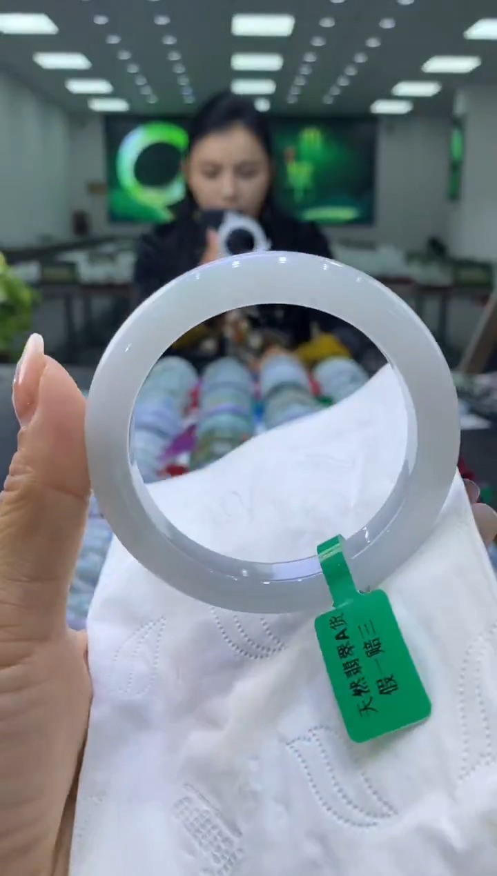 未镶嵌手镯翡翠00001547